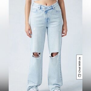 Pacsun '90s Boyfriend Jeans Ripped Asymmetrical Waistband Light Indigo size 26